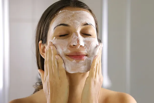 Make-up und Hautpflege - Das Erfolgsduo fur strahlende Haut